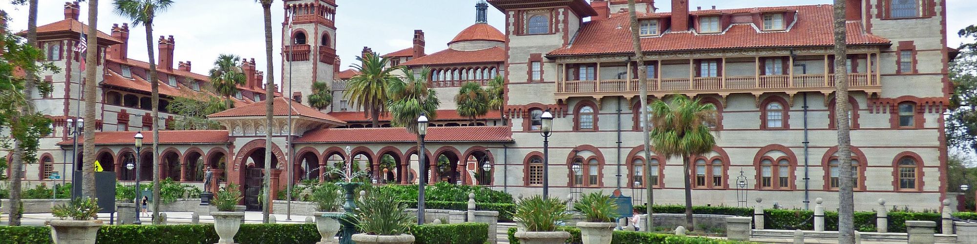 Ocean Sands Beach Inn & Suites